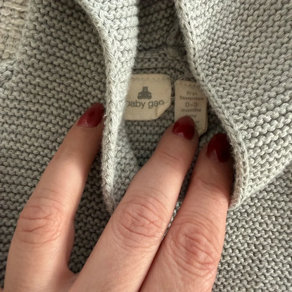 GAP Baby Gray Knit Hoodie Outfit - Picture 3 of 6